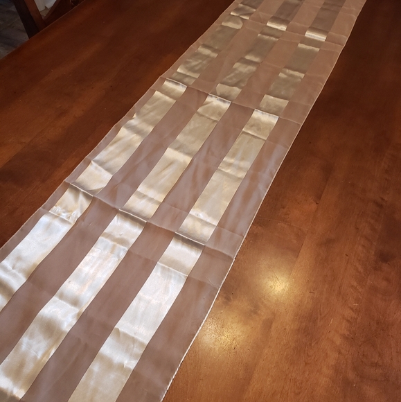 Gold-Stripped Table-Runner - Picture 7 of 8